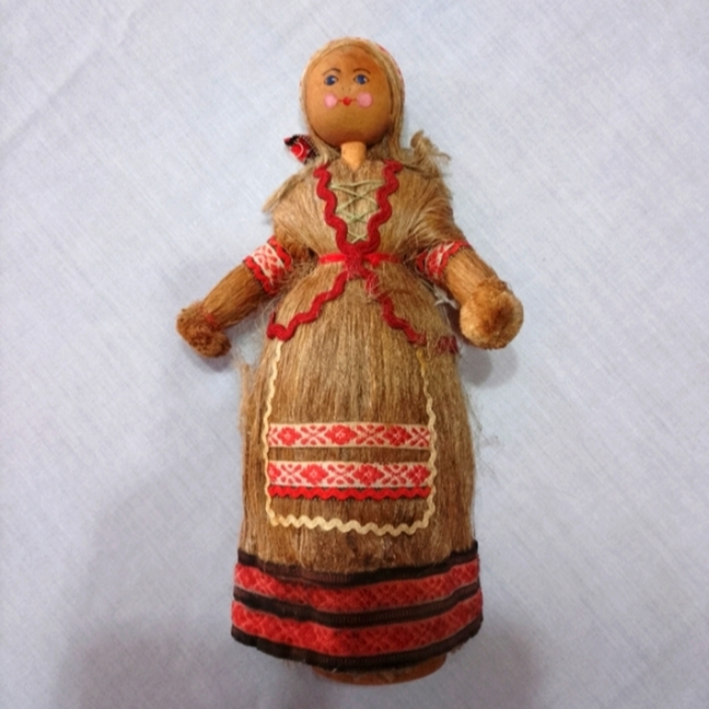 Vintage Fiber Husk Russian Folk Art Doll on Stand